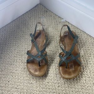 Born teal adjustable leather strap sandals size 7